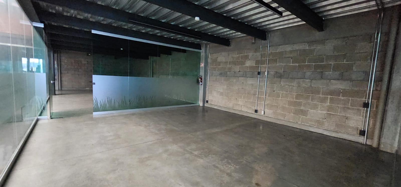 Bodega en Venta muy cerca de Revolución, Calzada Independecia, Gonzalez Gallo  en Revolución, Guadalajara - foto 31 de 35