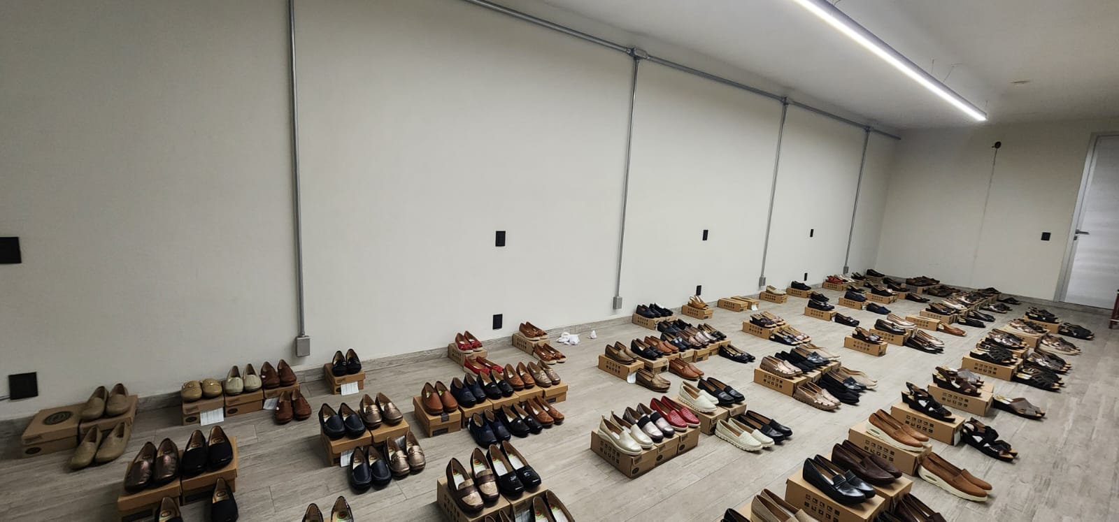 Bodega en Venta muy cerca de Revolución, Calzada Independecia, Gonzalez Gallo  en Revolución, Guadalajara - foto 20 de 35