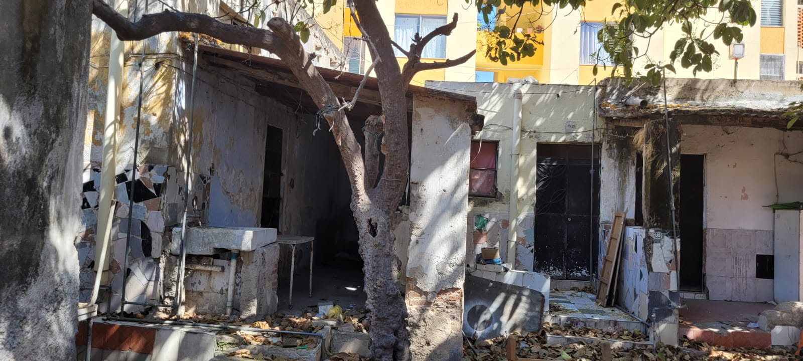 TERRENO EN VENTA CERCANO A CALZADA INDEPENDENCIA  en LA PERLA, Guadalajara - foto 8 de 14
