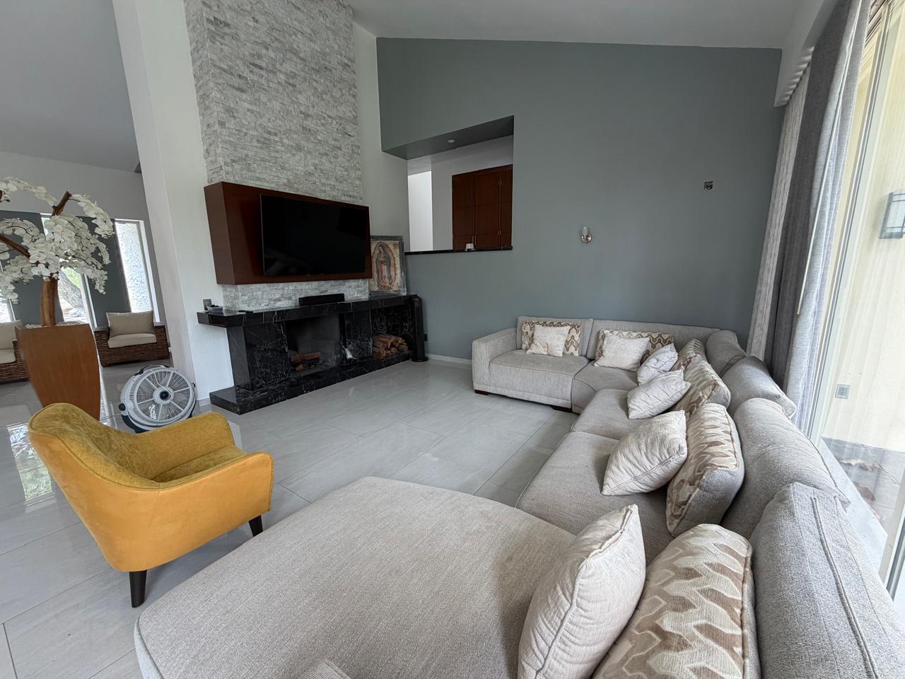 Residencia en Renta El Palomar en EL PALOMAR, Tlajomulco de Zúñiga - foto 4 de 42