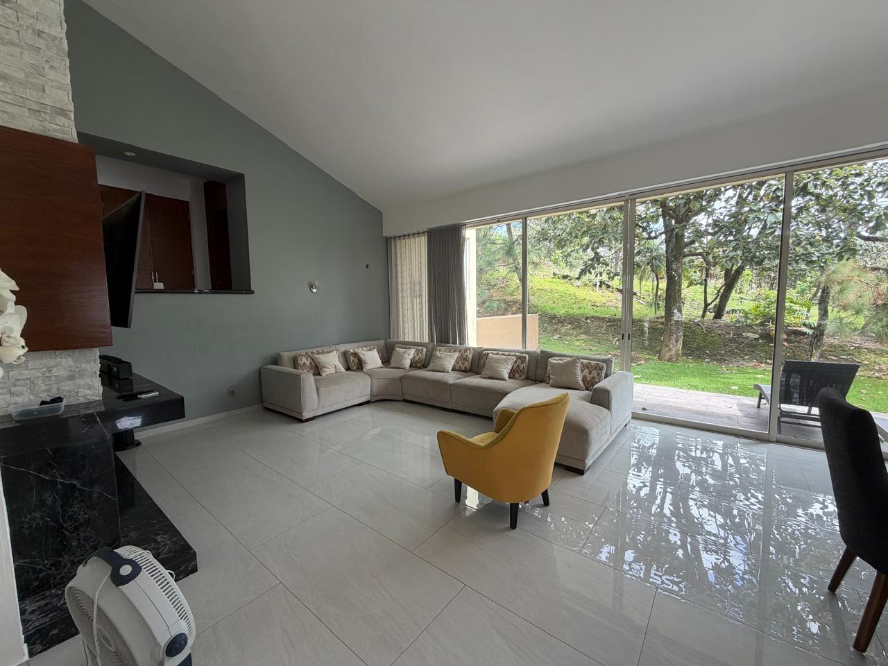 Residencia en Renta El Palomar en EL PALOMAR, Tlajomulco de Zúñiga - foto 3 de 42