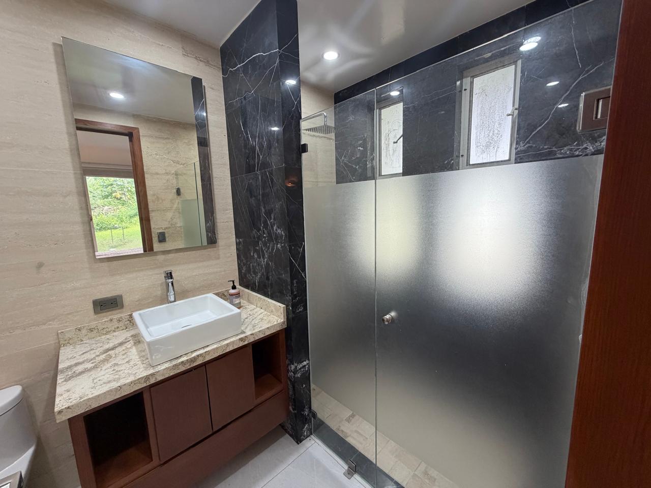 Residencia en Renta El Palomar en EL PALOMAR, Tlajomulco de Zúñiga - foto 19 de 42