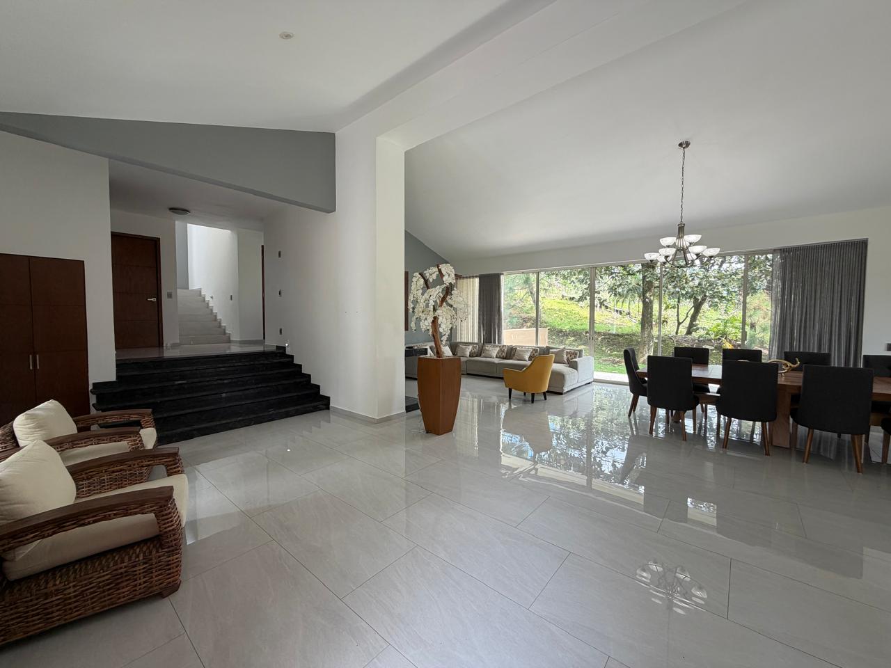 Residencia en Renta El Palomar en EL PALOMAR, Tlajomulco de Zúñiga - foto 2 de 42