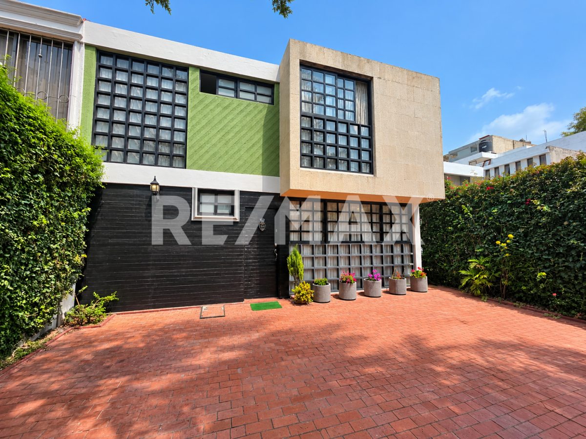 CASA EN RENTA EN PRIVADA EN CIUDAD SATÉLITE