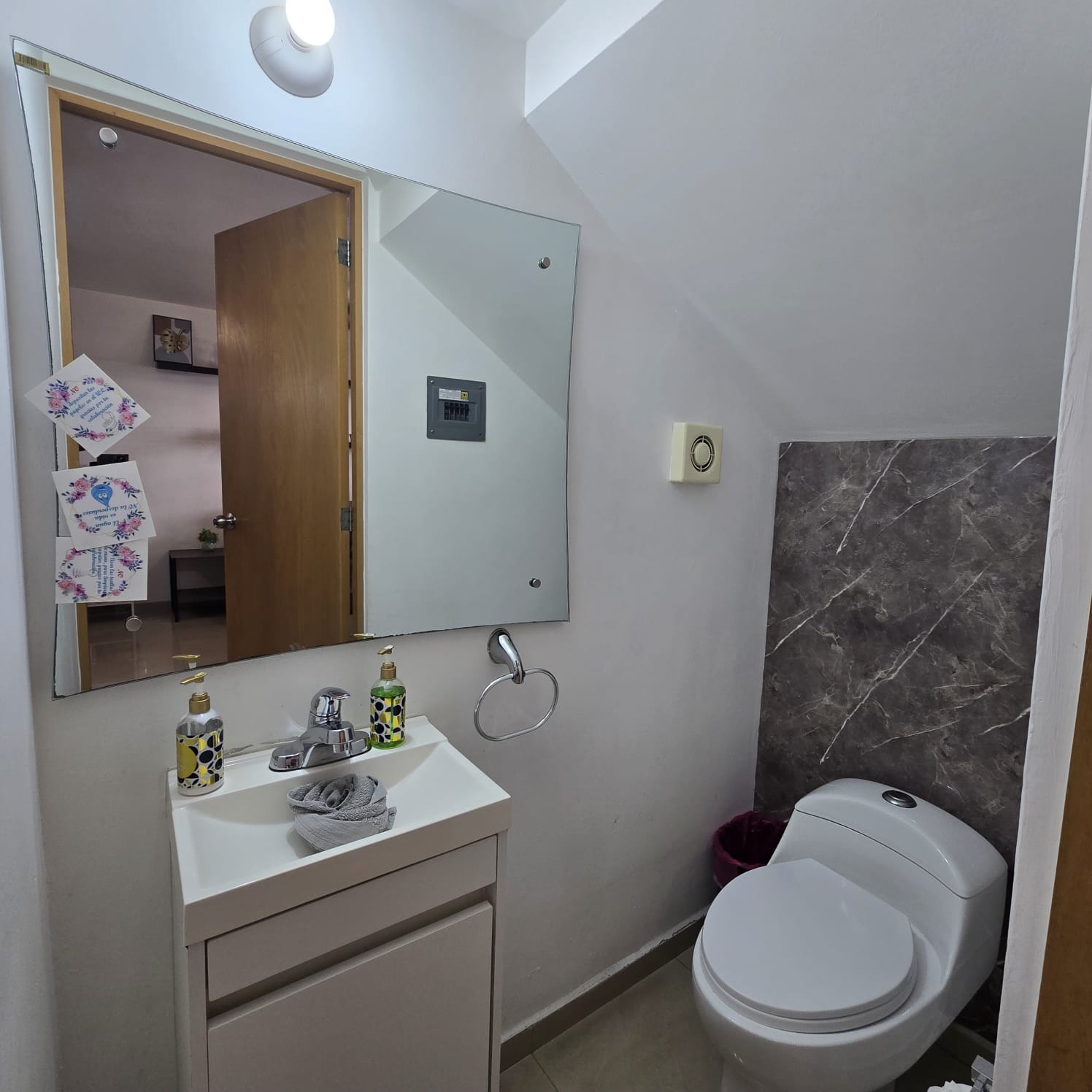 CASA EN RENTA AMUEBLADA CAÑADAS DE SAN LORENZO en CAÑADAS DE SAN LORENZO, Zapopan - foto 7 de 31