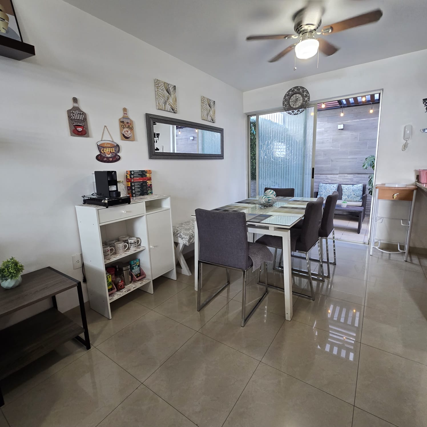 CASA EN RENTA AMUEBLADA CAÑADAS DE SAN LORENZO en CAÑADAS DE SAN LORENZO, Zapopan - foto 4 de 31