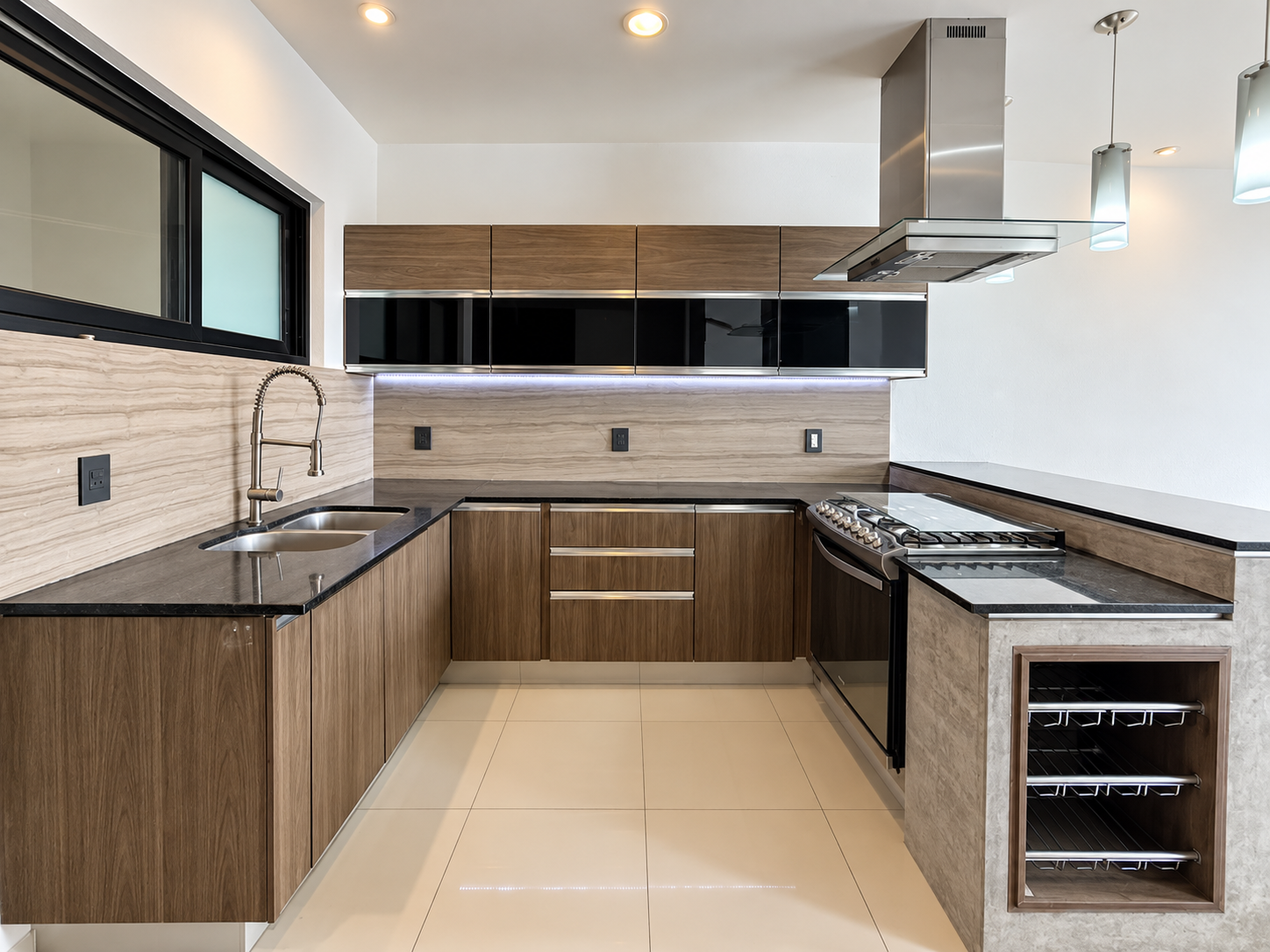 Casa en Venta  en Valle Imperial, Zapopan - foto 4 de 33