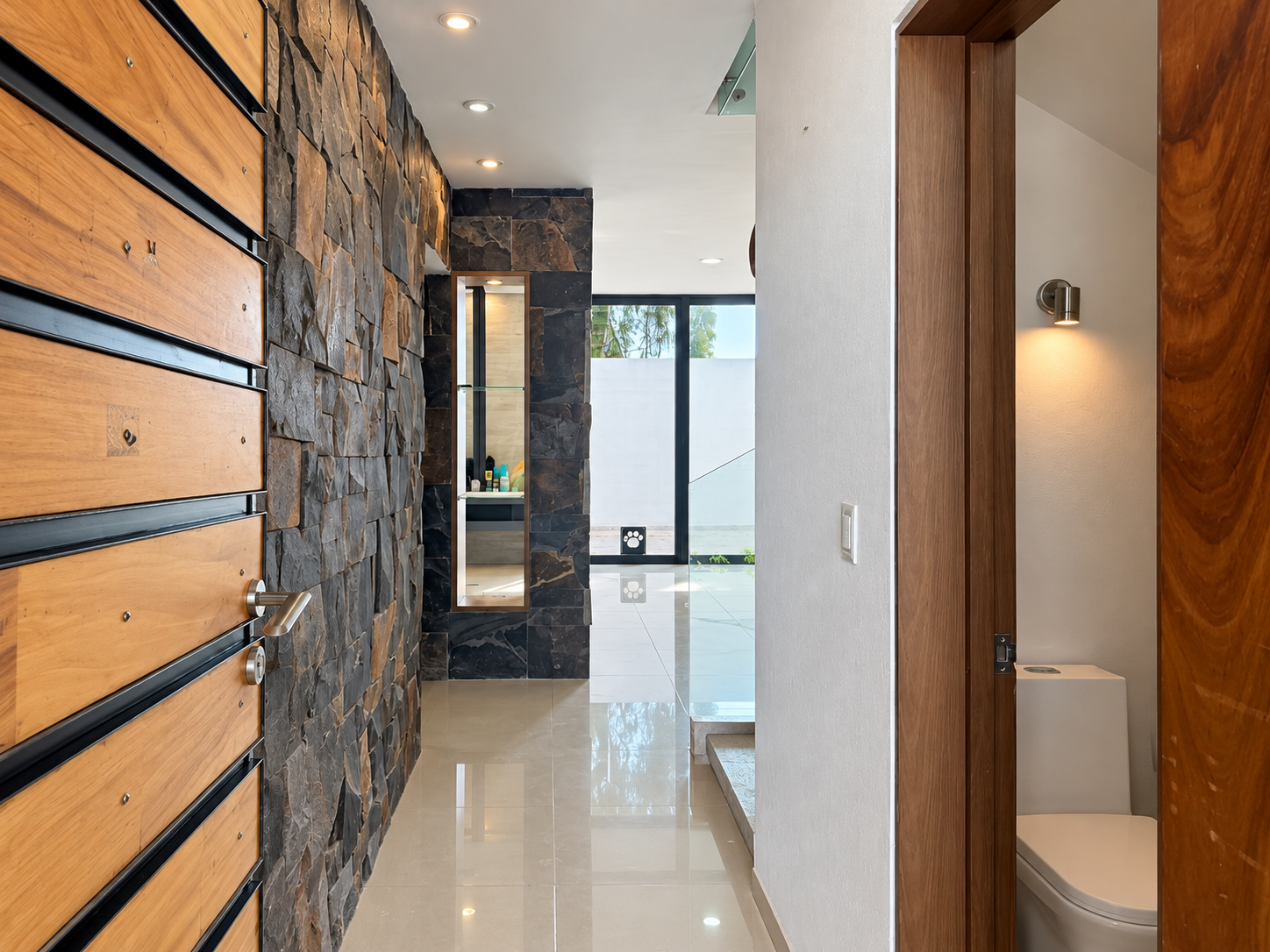 Casa en Venta  en Valle Imperial, Zapopan - foto 2 de 33