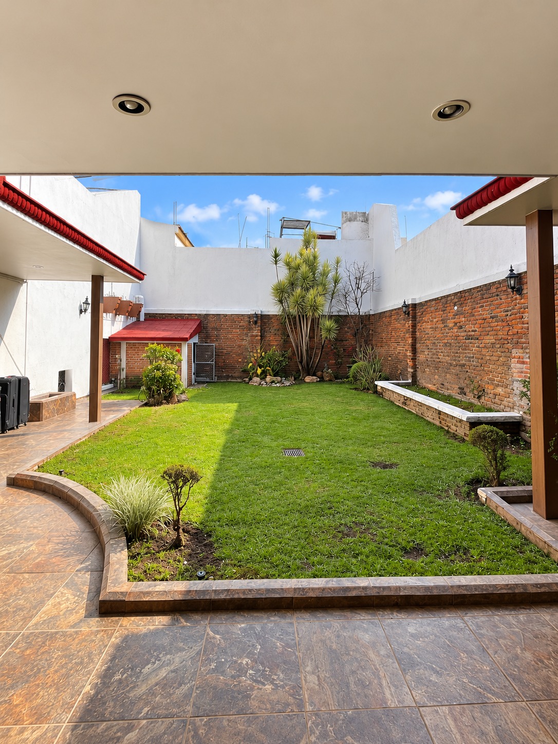 Casa en Renta  en CIUDAD DEL SOL, Zapopan - foto 2 de 50