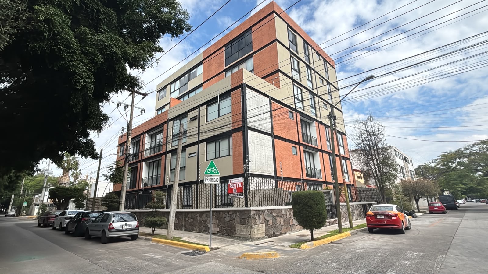 Departamento en Renta frente al Parque de las Estrellas 